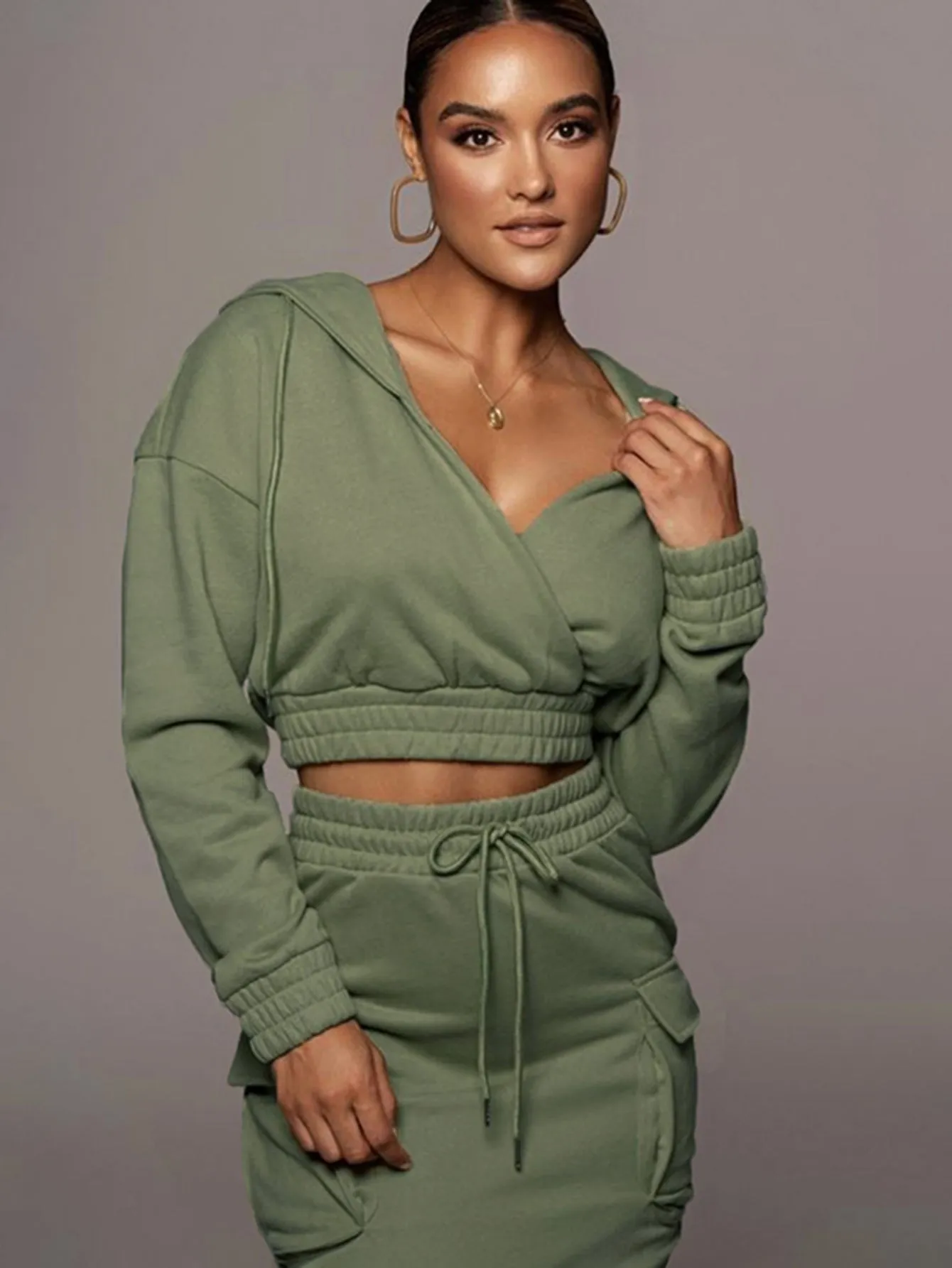 KittenAlarm - Solid V Neck Crop Hoodie&Skirt Set