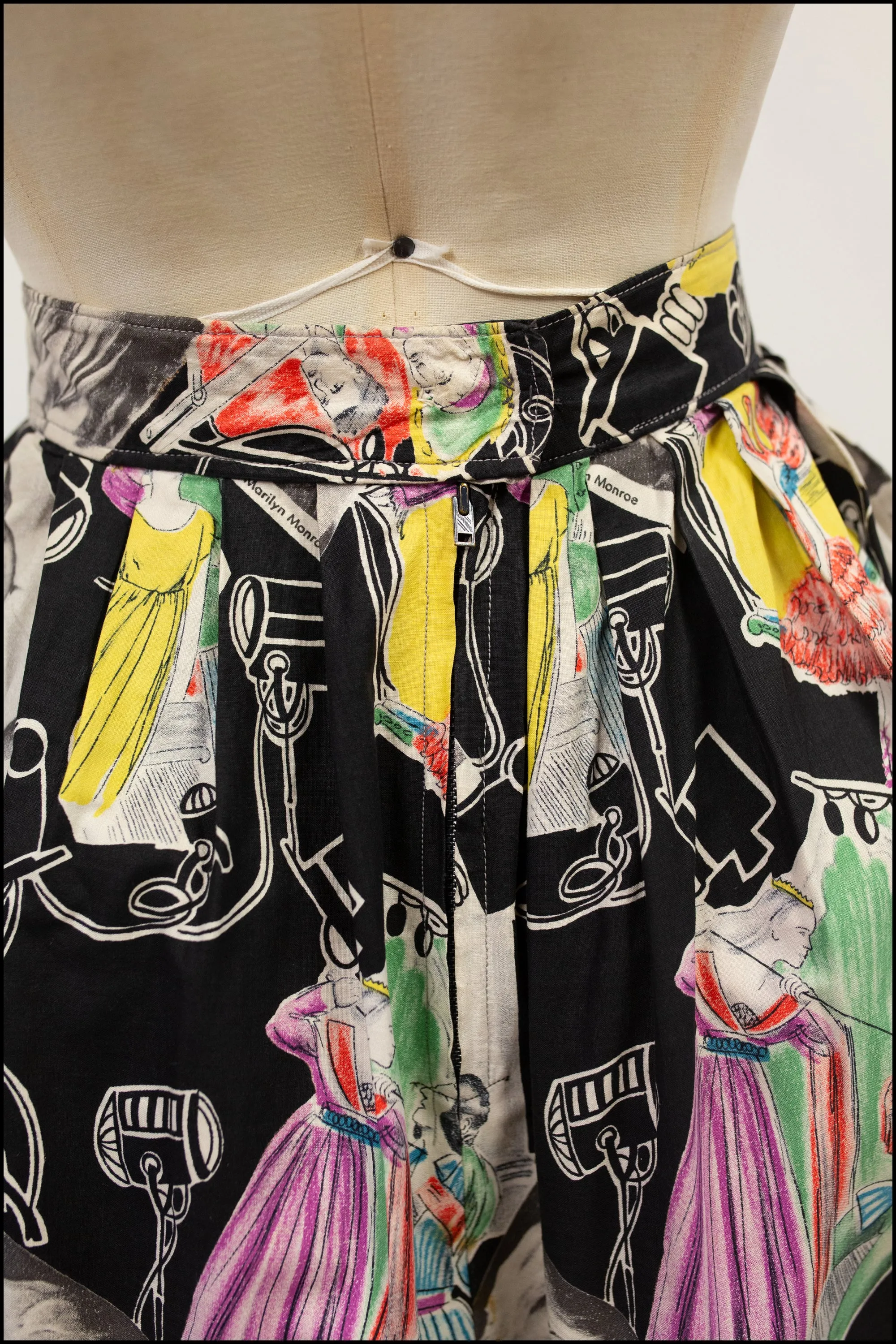 Vintage 1950s Black Hollywood Stars Print Skirt