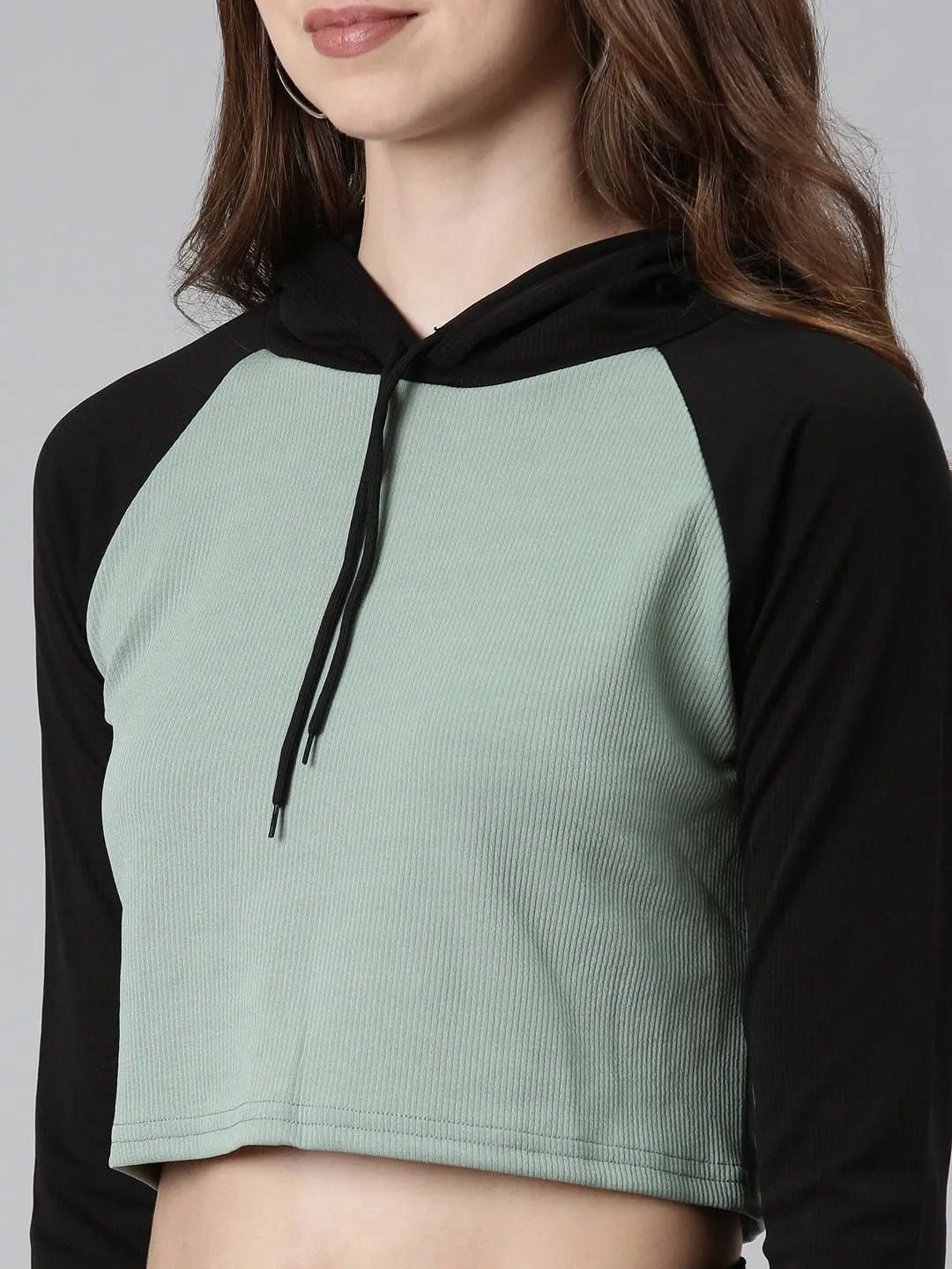 Women Sea Green Colourblock Crop Sweatshirt